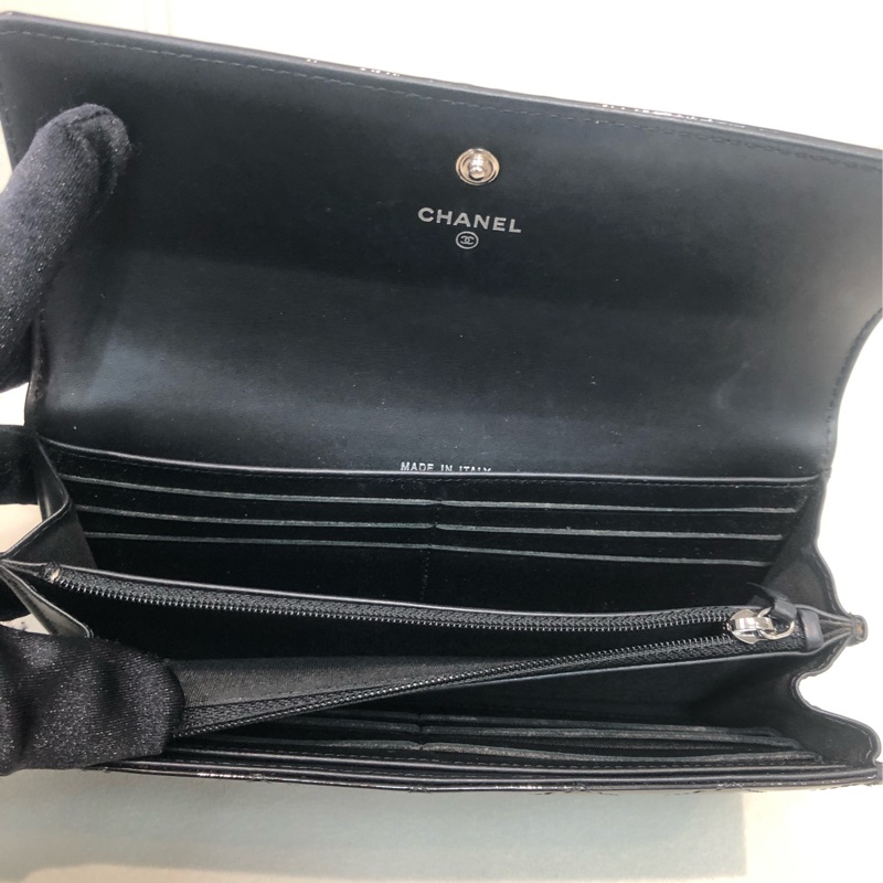 Chanel 漆皮長銀包XB188-4