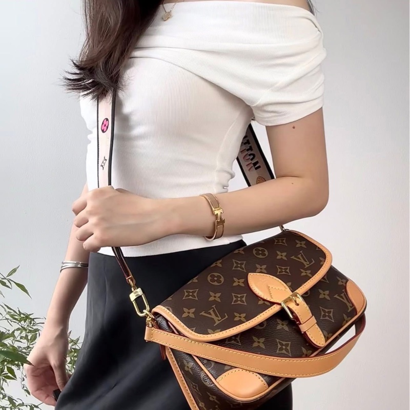 #LV #法棍包 M45985 #芯片款 #部分膠膜還在-3