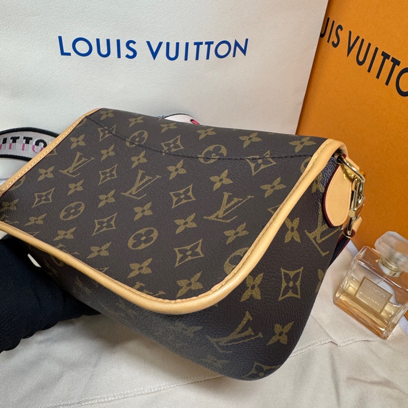 #LV #法棍包 M45985 #芯片款 #部分膠膜還在-23