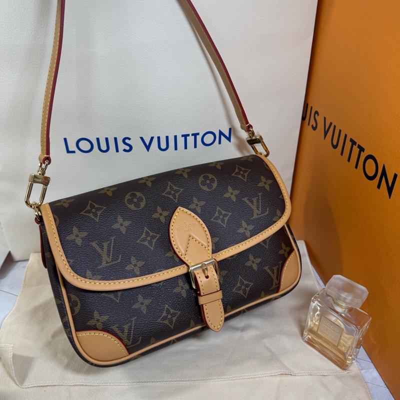 #LV #法棍包 M45985 #芯片款 #部分膠膜還在-46