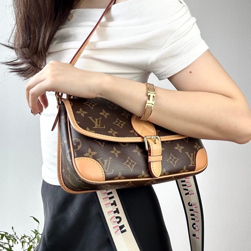 #LV #法棍包 M45985 #芯片款 #部分膠膜還在-54