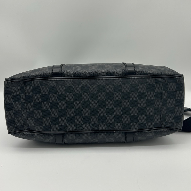 「JL精品代購」9新 louis vuitton 2way黑銀棋盤格男士斜背托特包-4