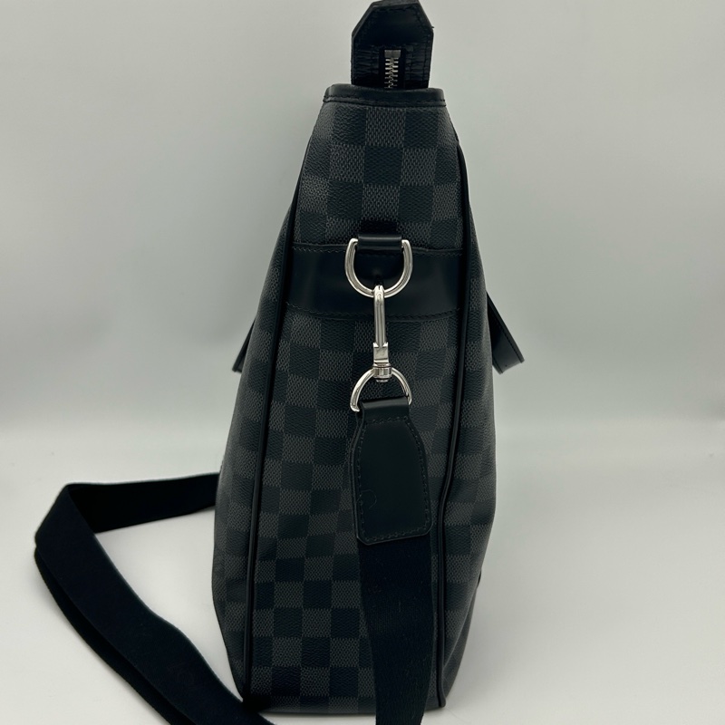 「JL精品代購」9新 louis vuitton 2way黑銀棋盤格男士斜背托特包-7