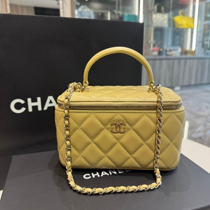 *SHIHNA名牌精品* CHANEL 小羊皮長型化妝鍊帶包-0