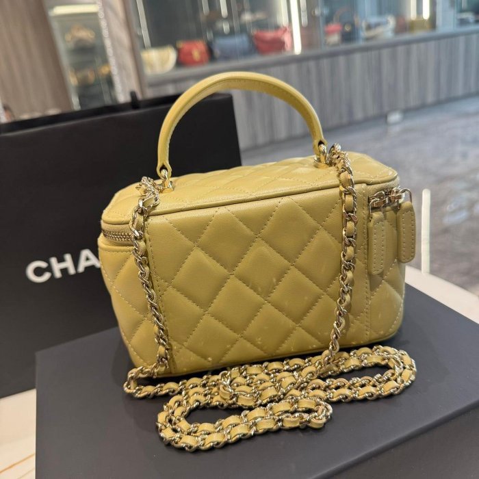 *SHIHNA名牌精品* CHANEL 小羊皮長型化妝鍊帶包-3