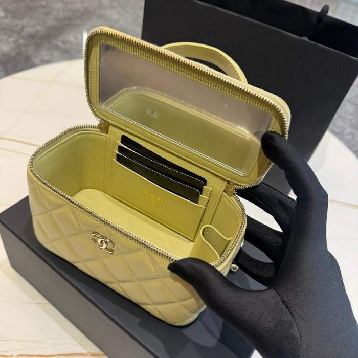 *SHIHNA名牌精品* CHANEL 小羊皮長型化妝鍊帶包-6