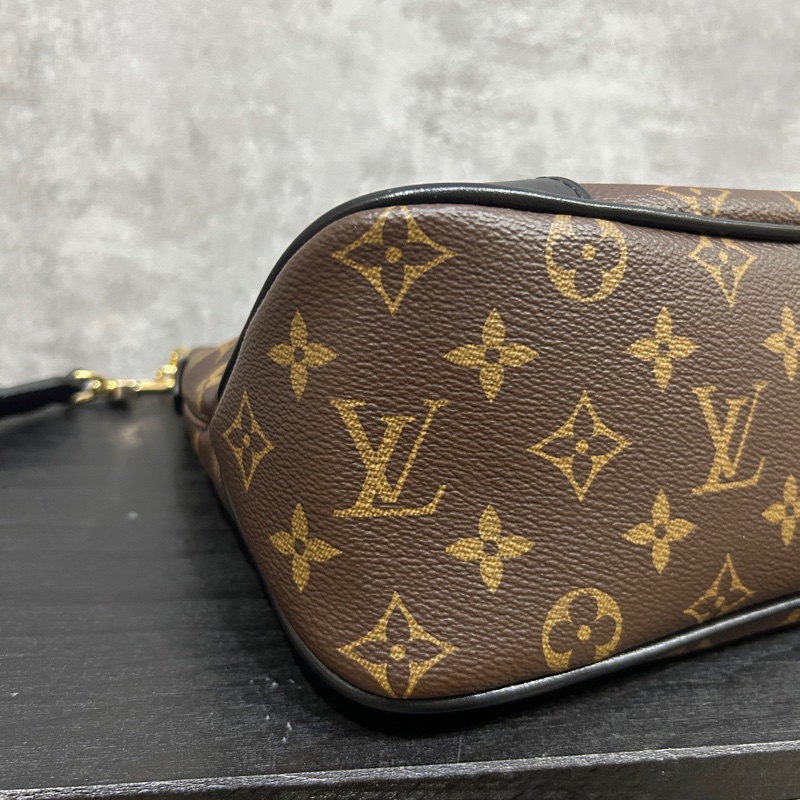 全新 LV黑牛角包-7