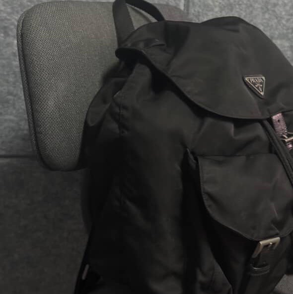 Prada普拉達 黑色尼龍後背包-3