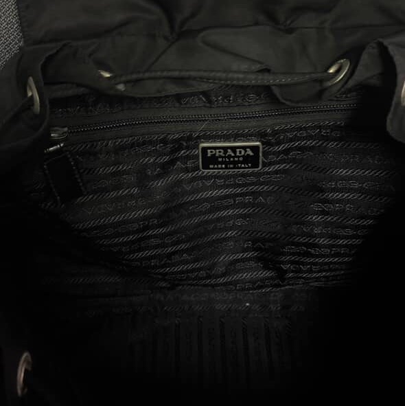 Prada普拉達 黑色尼龍後背包-8