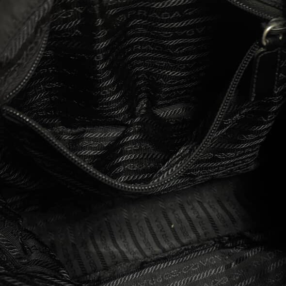 Prada普拉達 黑色尼龍後背包-9