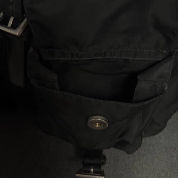 Prada普拉達 黑色尼龍後背包-13