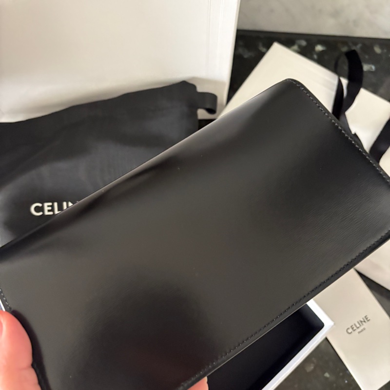 全新MULTIPOCHETTE亮澤牛皮革袖珍包-黑-4