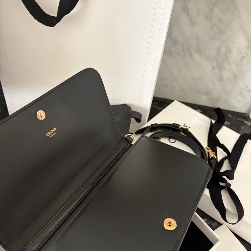 全新MULTIPOCHETTE亮澤牛皮革袖珍包-黑-8