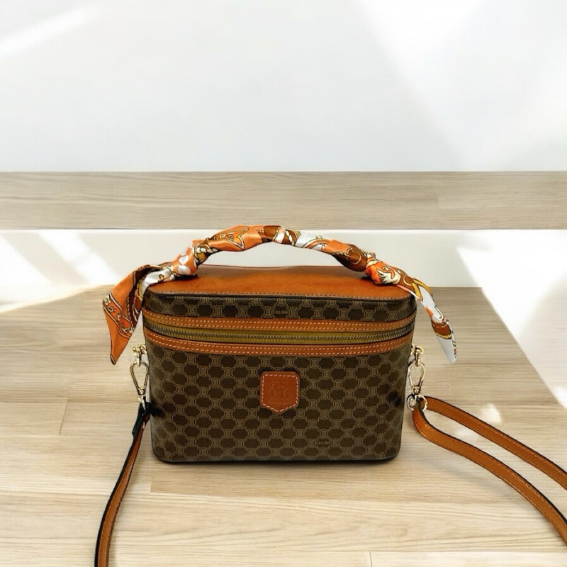 莉亞精品♡ Celine vintage 老花手提化妝箱 二手美包-0