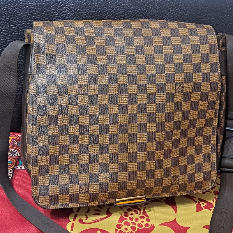 原價8萬多／精品店展示包／LV側背+斜挎包／筆電包-8