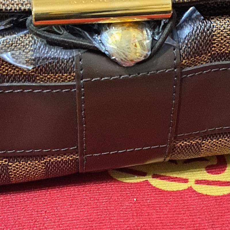 原價8萬多／精品店展示包／LV側背+斜挎包／筆電包-17