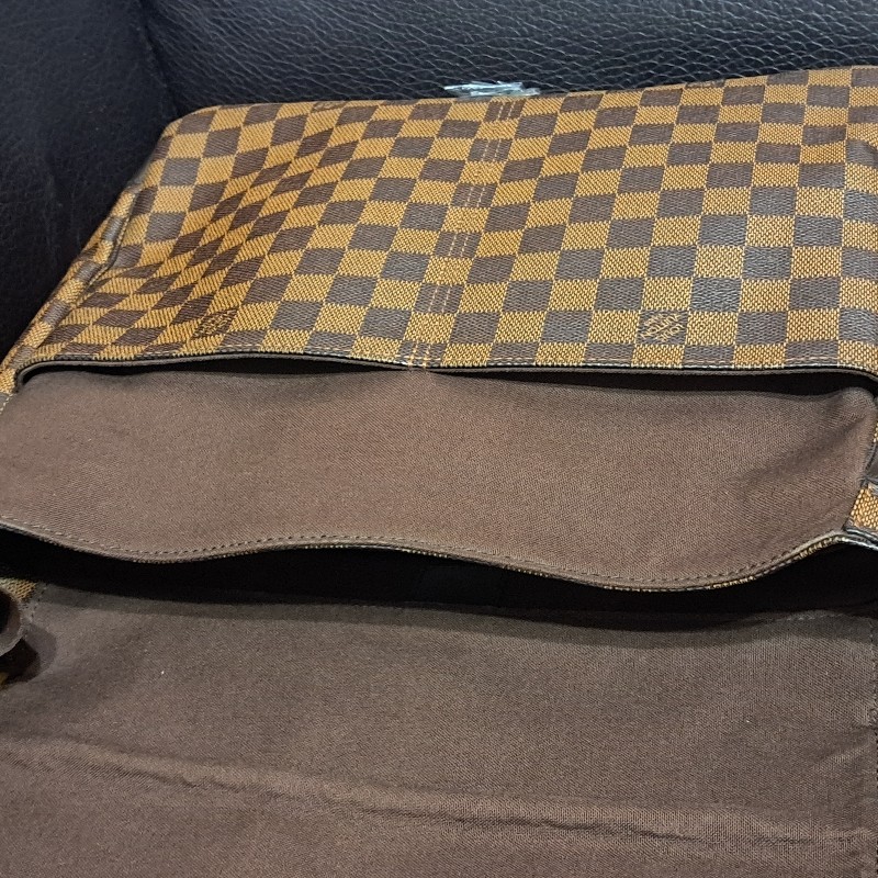 原價8萬多／精品店展示包／LV側背+斜挎包／筆電包-28