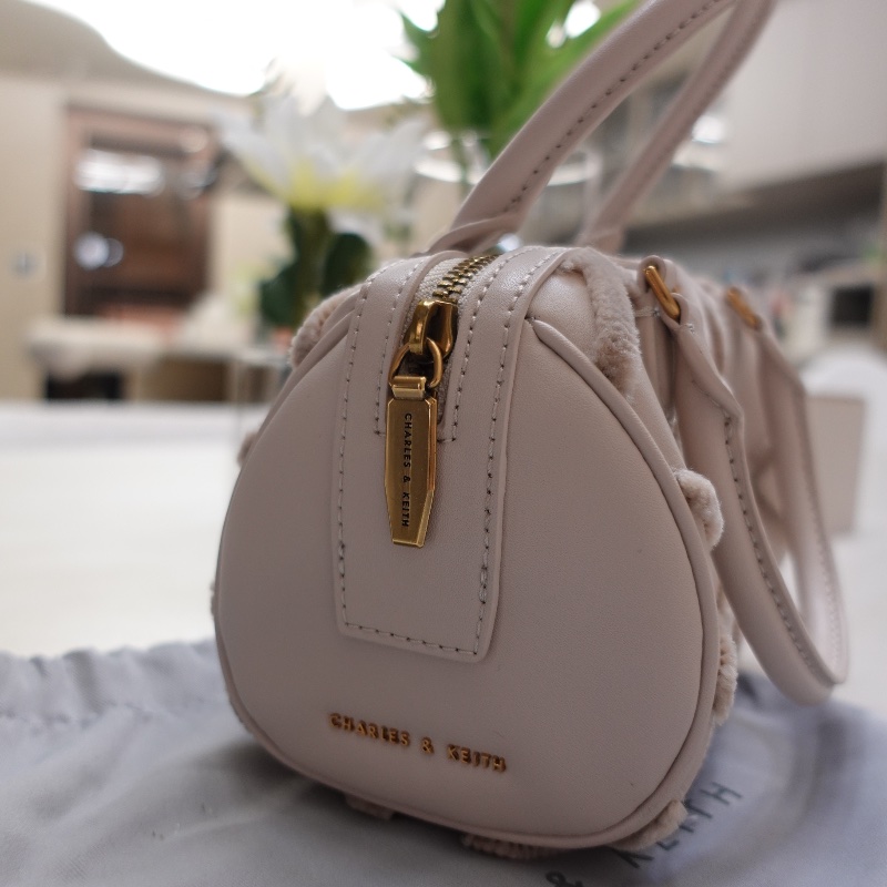 CHARLES & KEITH 菱格拼接手提包(可斜背)-1