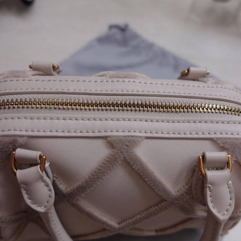 CHARLES & KEITH 菱格拼接手提包(可斜背)-3