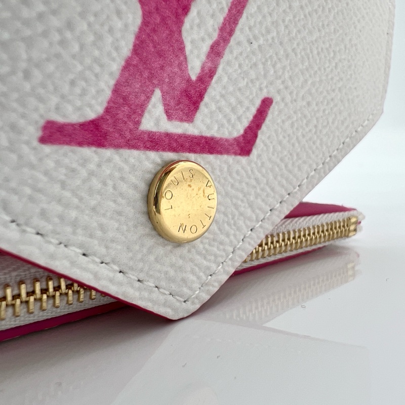 Louis Vuitton M82406 by the Pool Portefeuille Victorine 白粉色短夾-9