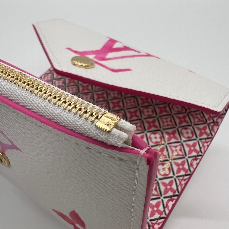 Louis Vuitton M82406 by the Pool Portefeuille Victorine 白粉色短夾-12