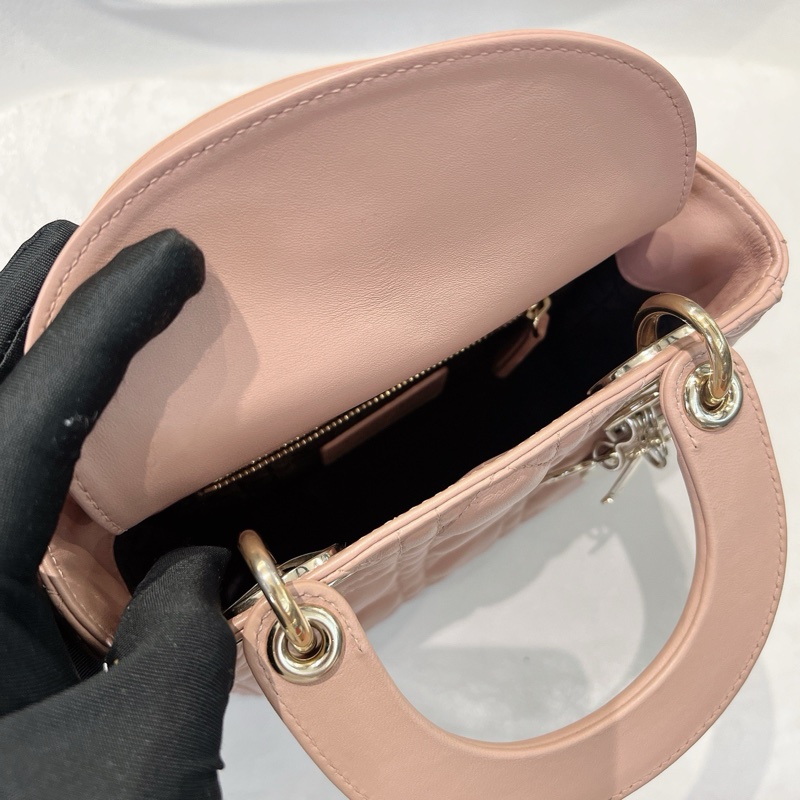 Lady Dior 藕粉色羊皮三格金扣mini-6