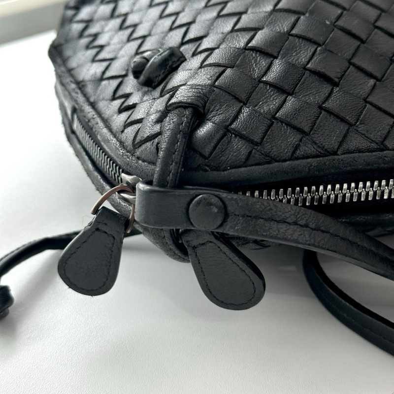 BOTTEGA VENETA 葆蝶家 單肩包 斜挎包 小牛皮 黑色-2