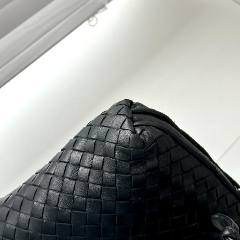 BOTTEGA VENETA 葆蝶家 單肩包 斜挎包 小牛皮 黑色-4