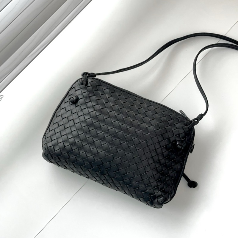 BOTTEGA VENETA 葆蝶家 單肩包 斜挎包 小牛皮 黑色-5