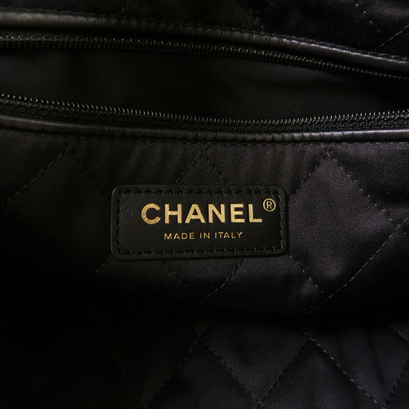 CHANEL 羊皮皮革C22 BackPack金扣鏈帶背包-5