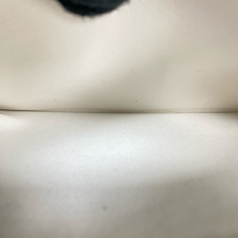 △ Chanel 香奈兒 Hobo White Calfskin Gold Tone Metal Chain Shoulder Bag AS4422 白色小牛皮金色金屬鏈條肩背袋 AS4422 -257009469-20