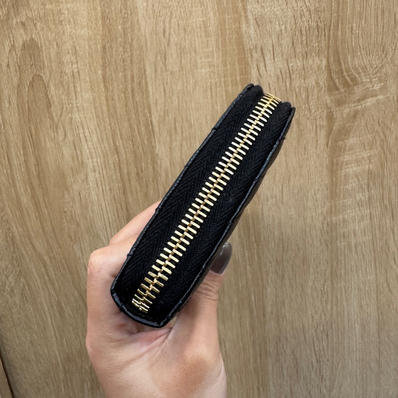 YSL 黑魚子醬霧金釦拉鍊長夾 離櫃品❤️-4