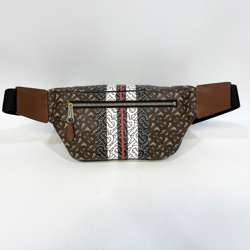 BURBERRY白黑棕金釦TB老花中號腰包8017212-6