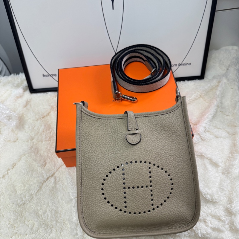 【現貨，】Mini Evelyn full set 有盒有防塵袋-0