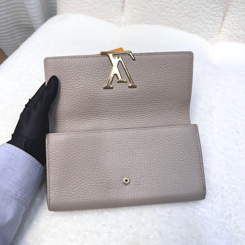 LouisVuitton路易威登LV卵石色Taurillon牛皮Capucines下蓋長夾金釦錢包M61249-9