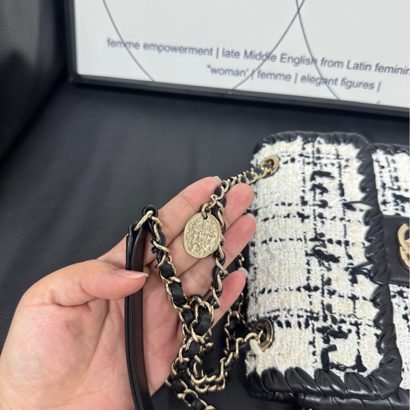 【現貨】Chanel 季節款毛毛編織 bag-16