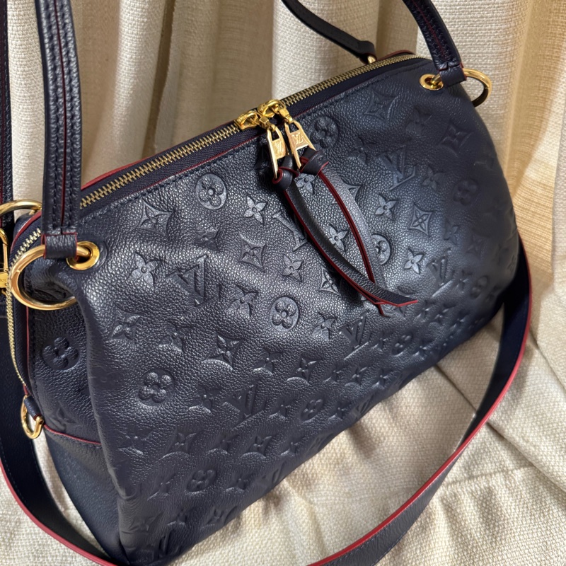 小巴黎二手名牌真品Lv 壓紋Logo 真皮 海軍藍 肩背 斜背 多用 有背帶-11