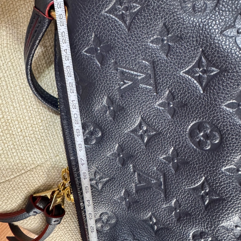 小巴黎二手名牌真品Lv 壓紋Logo 真皮 海軍藍 肩背 斜背 多用 有背帶-16