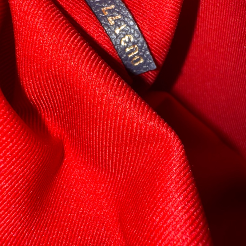 小巴黎二手名牌真品Lv 壓紋Logo 真皮 海軍藍 肩背 斜背 多用 有背帶-35