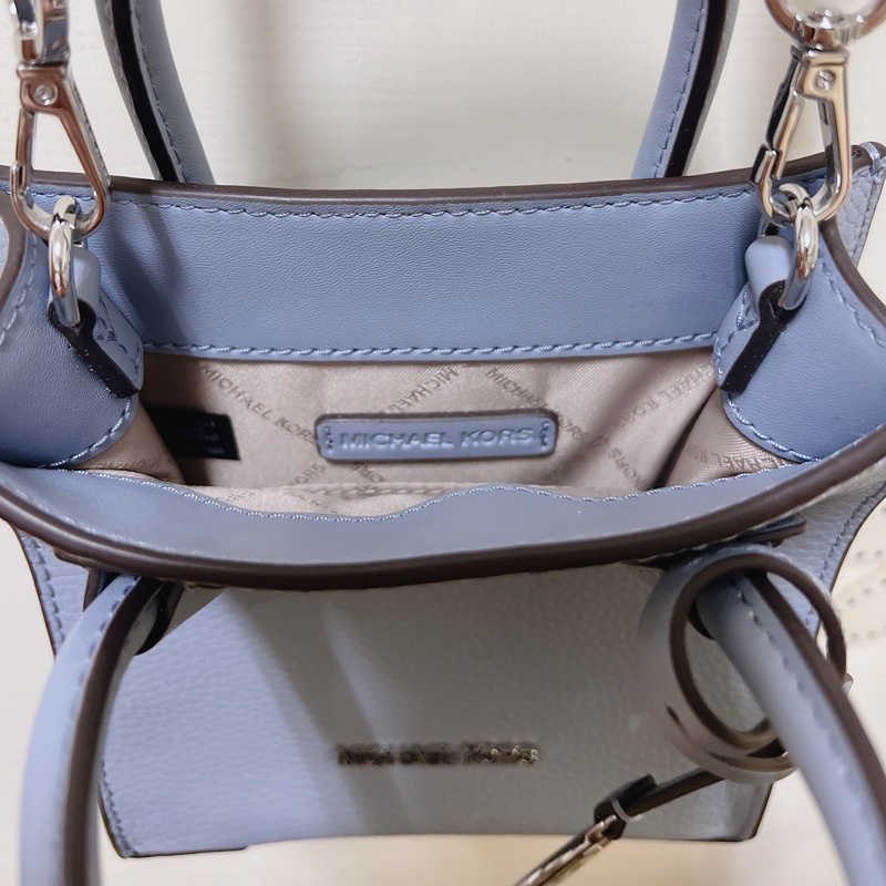 MICHAEL KORS MK MERCER 荔枝皮琴譜包 天空藍-12