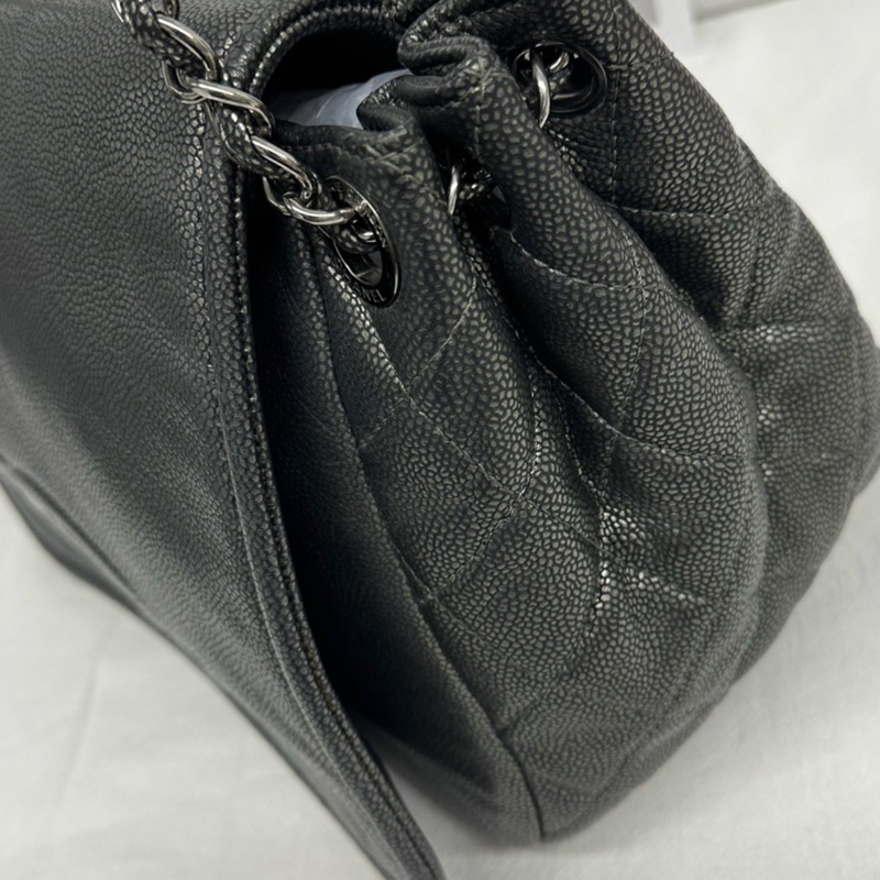 香奈兒荔枝牛皮翻蓋浮雕大logo鏈條包灰色-6