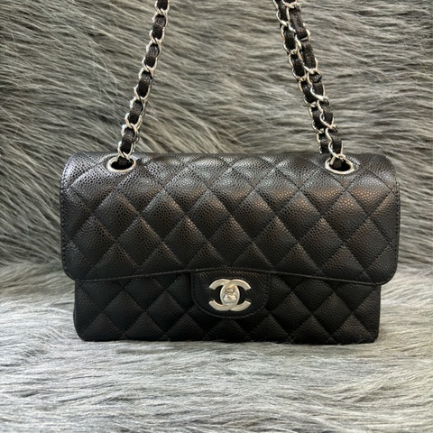 CHANEL A01113 COCO23 CF23 FLAP 黑色荔枝皮 銀鍊 肩背包口蓋包