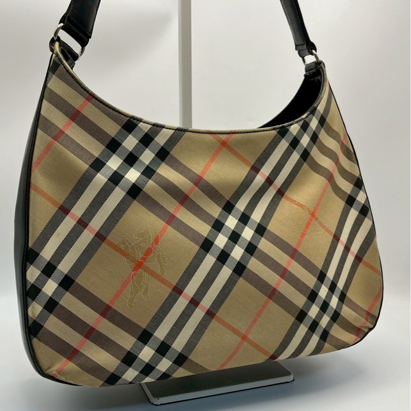🏷️ Burberry Hobo-8