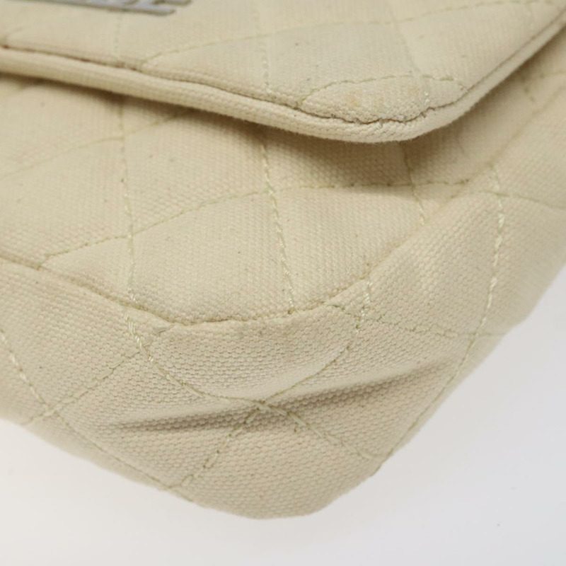 【日本直送】香奈兒 Cruise Line Matelasse 手拿包 奶油銀色 CC 正品 118381-6