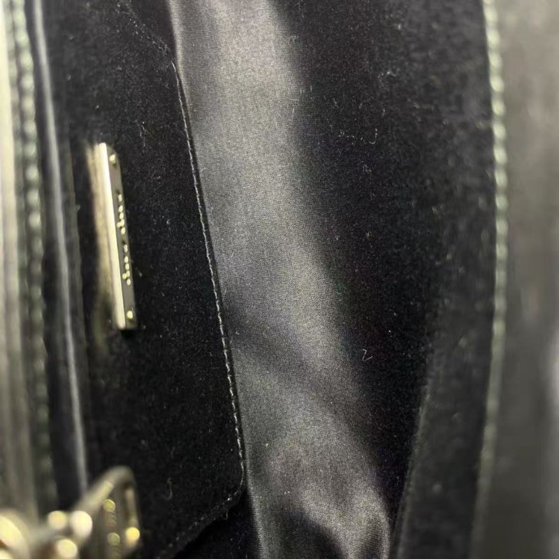 Miu Miu 黑色羊皮皺摺肩背包 25*17*4.5 99新 配件塵袋-4