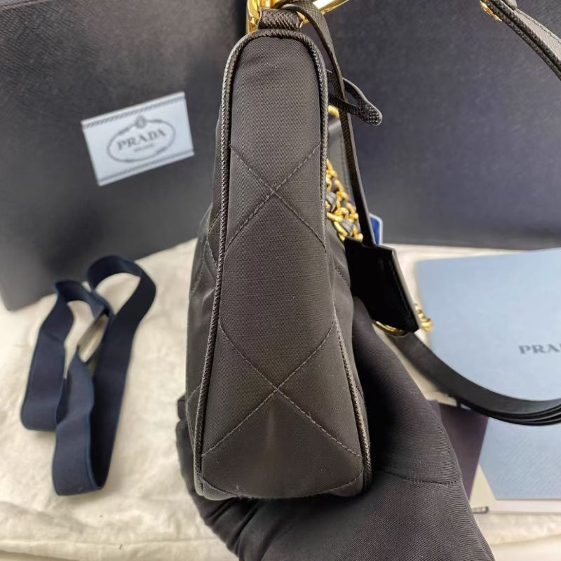 PRADA 菱格hobo手提腋下包 22*6*18 99新配件塵袋盒子-1