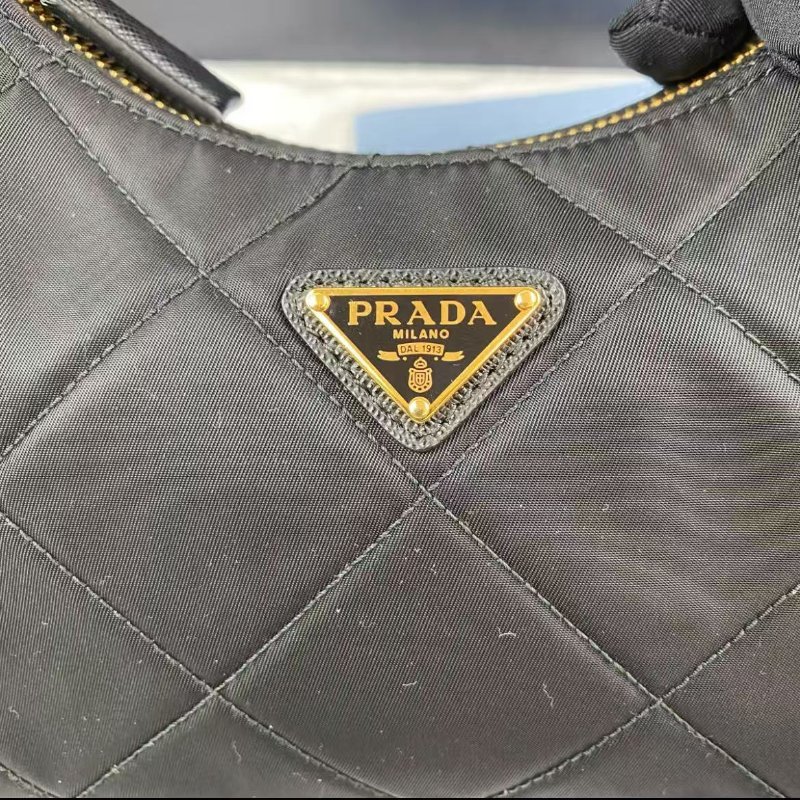 PRADA 菱格hobo手提腋下包 22*6*18 99新配件塵袋盒子-3