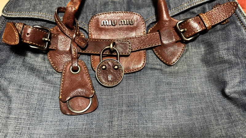 miumiu 牛仔拖特包-1
