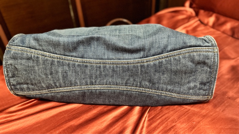 miumiu 牛仔拖特包-10