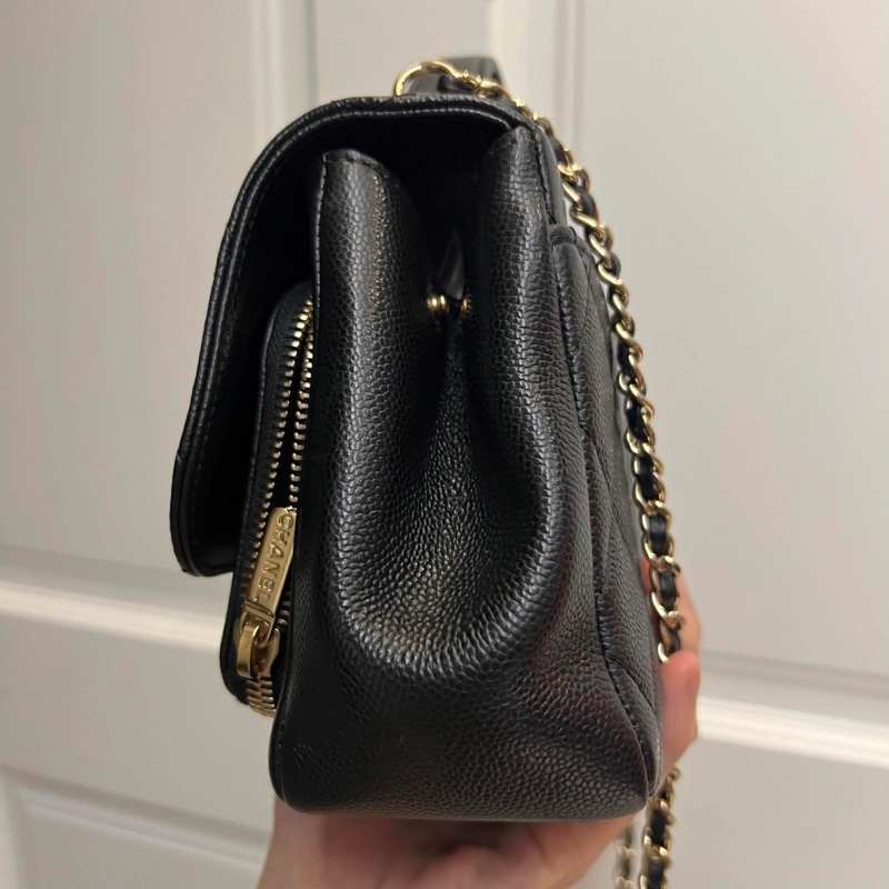Chanel 香奈兒 小號郵差包 黑金荔枝皮-1